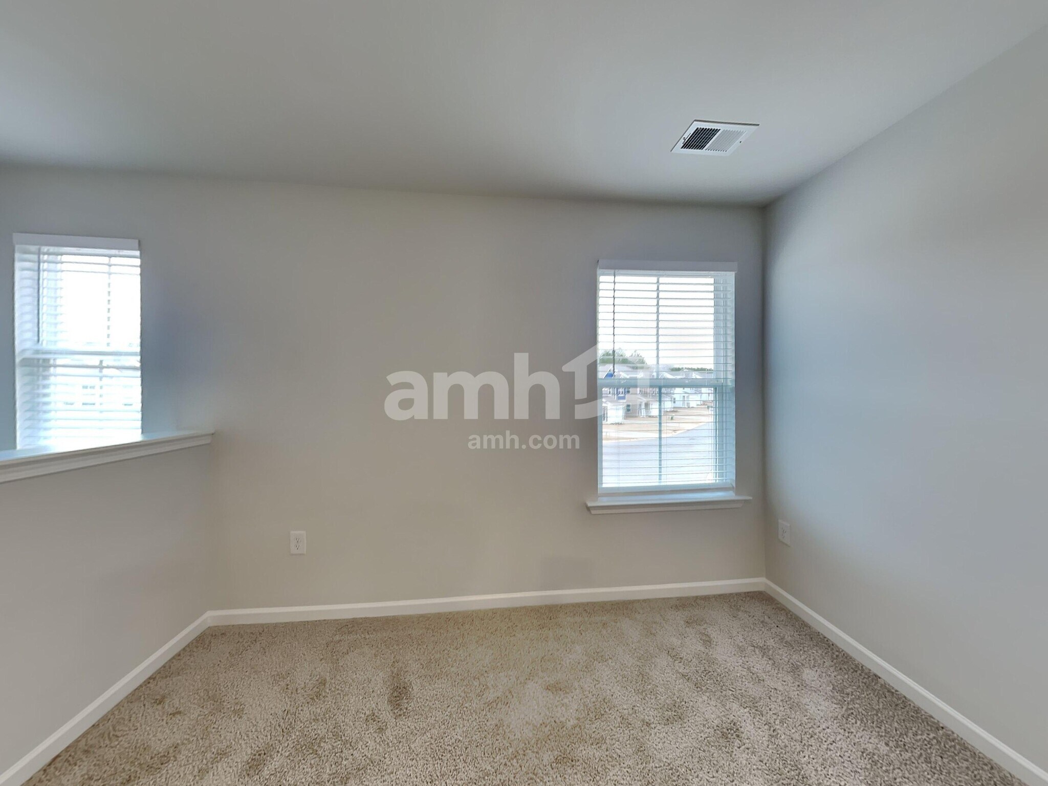 Building Photo - 4001 Zepelin Wy