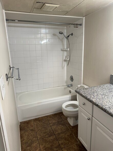 Bathroom Additional View - 1550 W Ashlan Ave