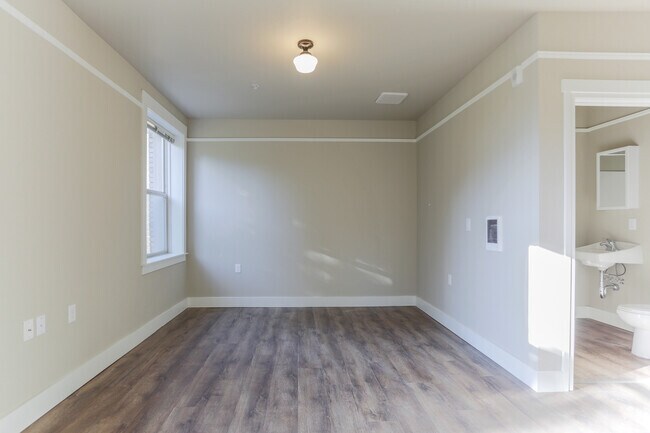 Interior Photo - Tabor Commons