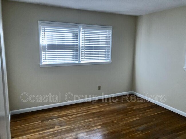 Building Photo - 613 Reef Ln