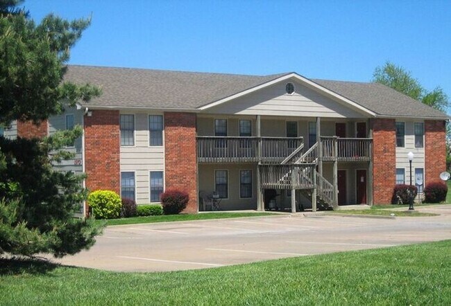 Building Photo - 1 Bedroom apartment in Olathe, KS