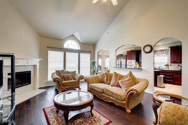 Building Photo - 705 Sundown Way