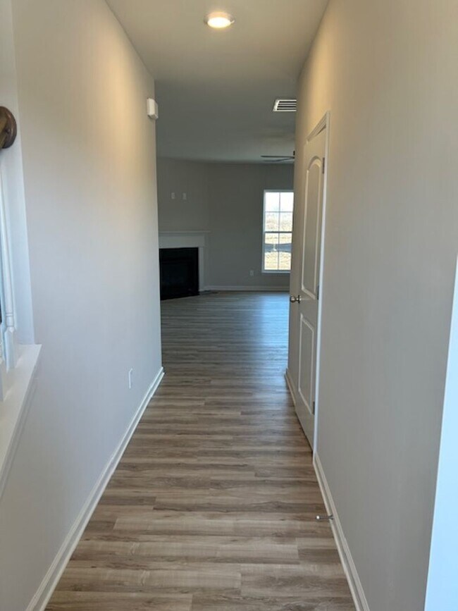 Building Photo - Masterson Hills     20260504
