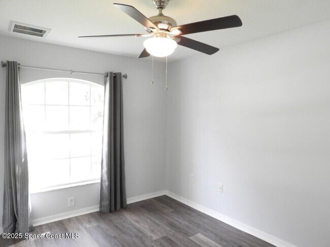 Building Photo - 1535 Heartwellville St NW