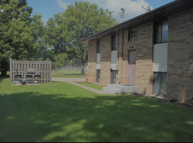 Building Photo - 5401 63rd Ave N