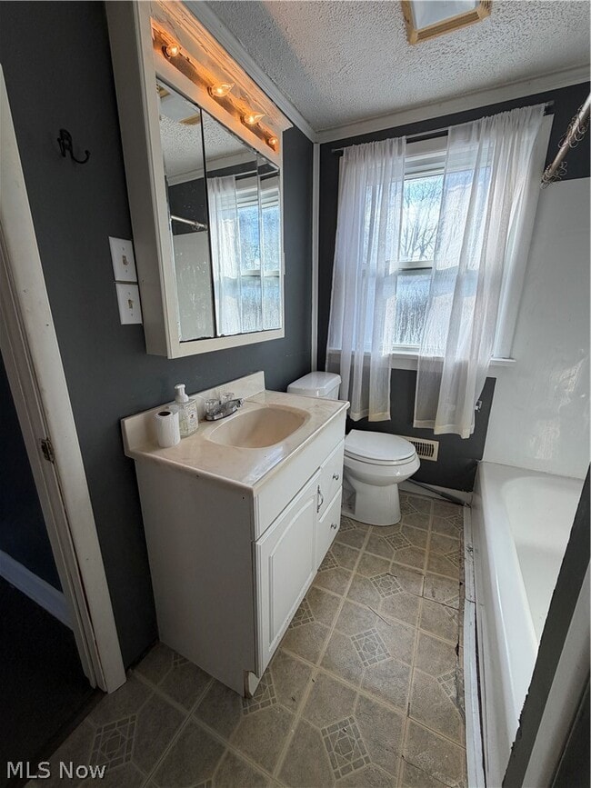 Building Photo - 143 Clifton Dr