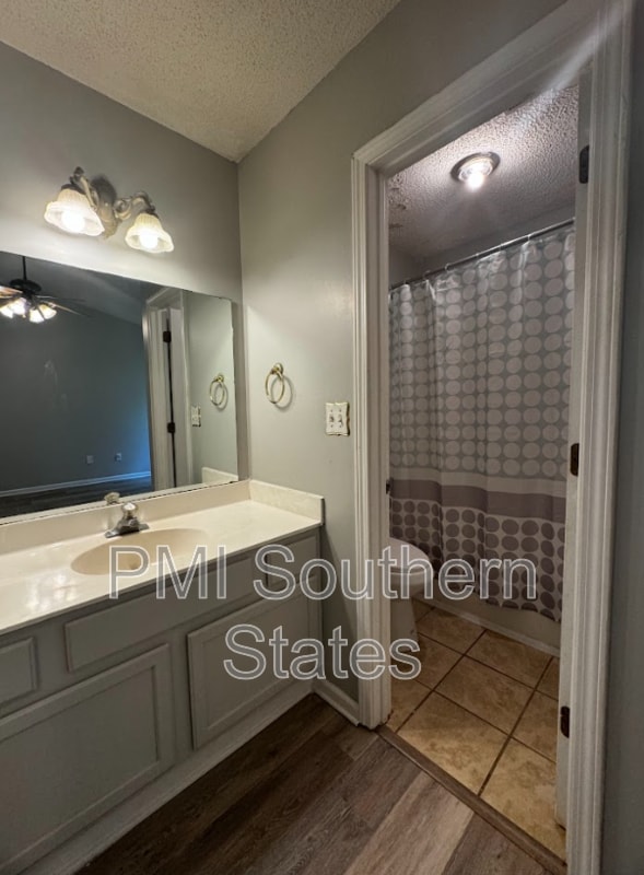 Building Photo - 100 Clear Lake Dr