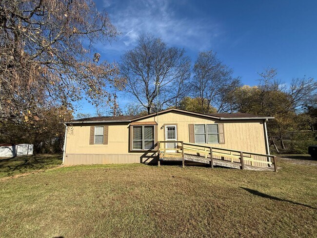 Primary Photo - 914 Davenport Rd