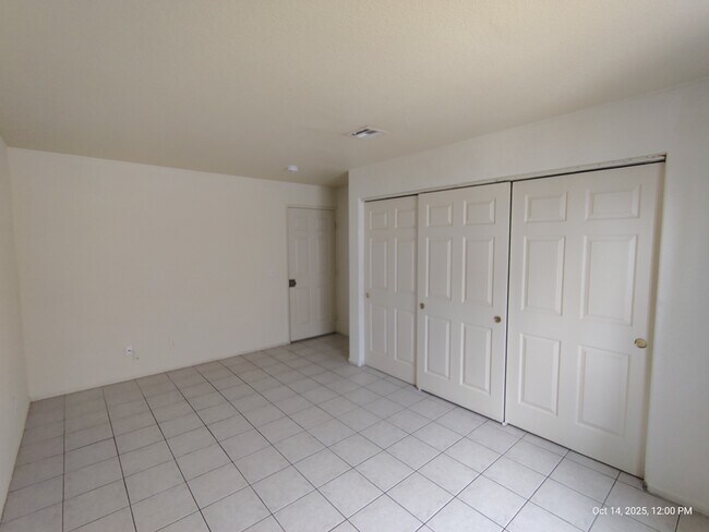 Building Photo - 6552 Wilma Ave