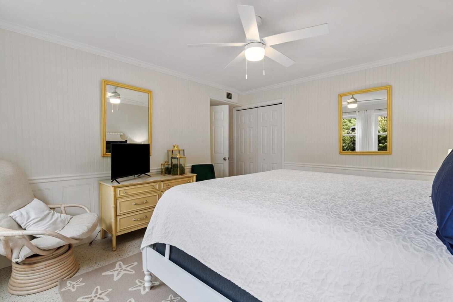 Building Photo - 165 Pioneer Loop