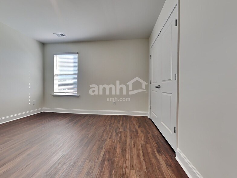 Building Photo - 515 Plumeria Ln