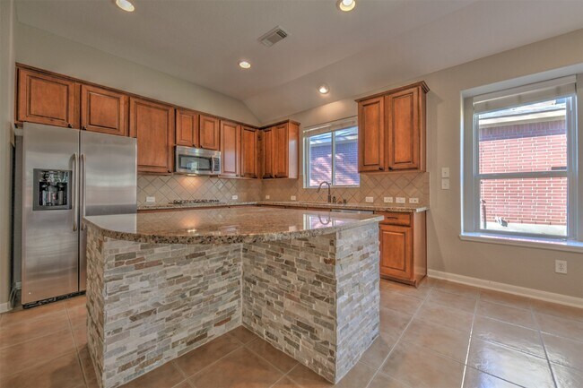 Building Photo - 17106 Tupelo Garden Cir