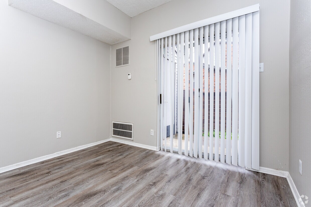 Marsh Creek Apartments Dallas