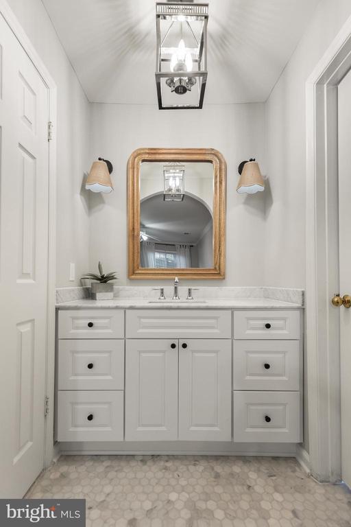 Building Photo - 5824 Inman Park Cir