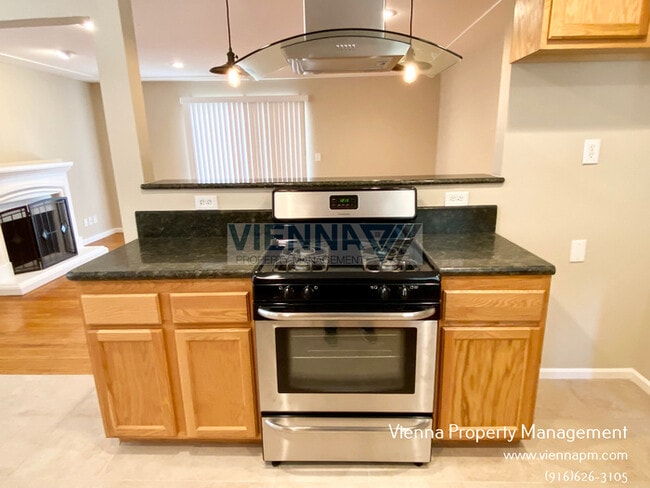 Building Photo - 5280 5th St