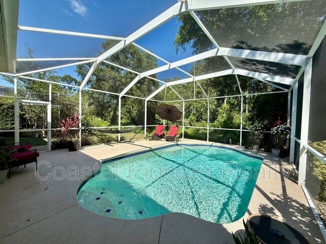 Building Photo - 11113 Avery Oaks Dr