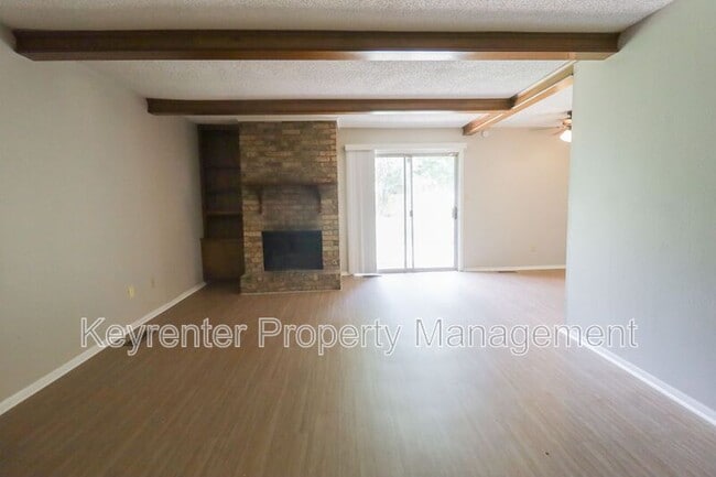 Building Photo - 6135 S Troost Ave