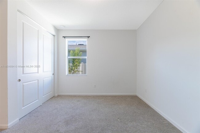 Building Photo - 10669 SW Gloriana St