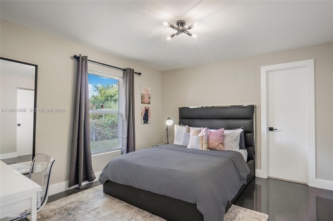 Building Photo - 1035 NW 48th St