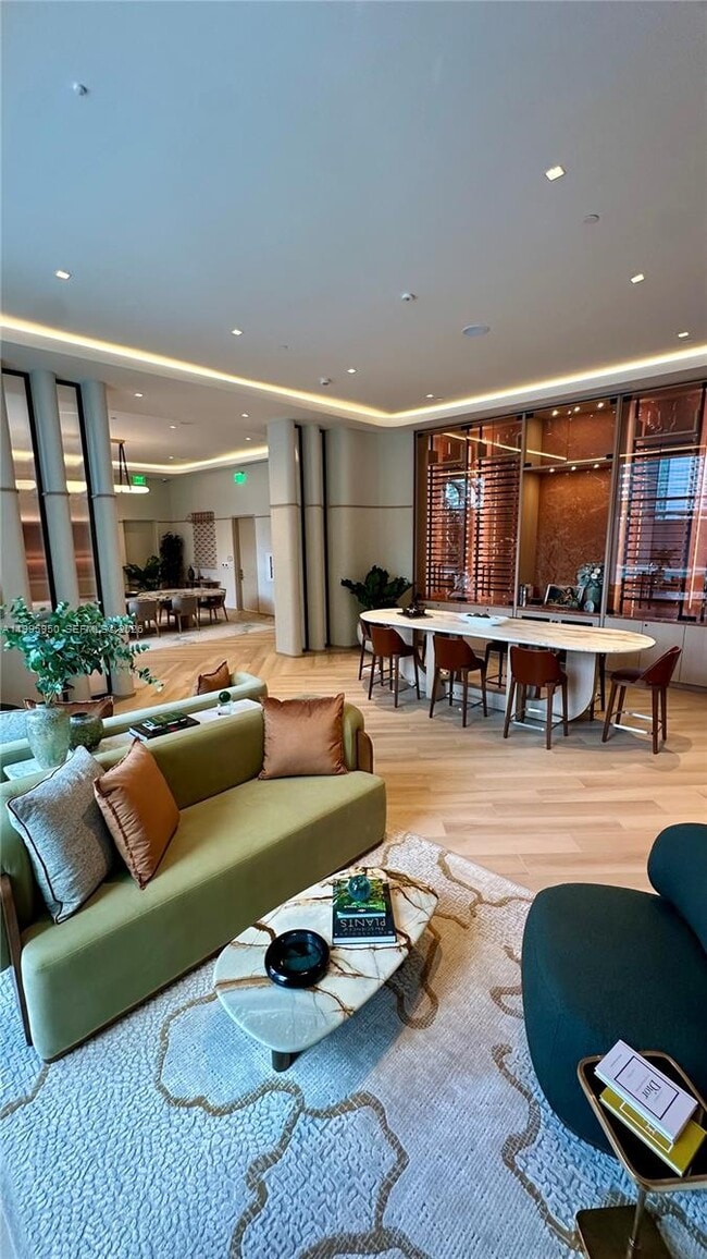 Building Photo - 77 SE 5th St