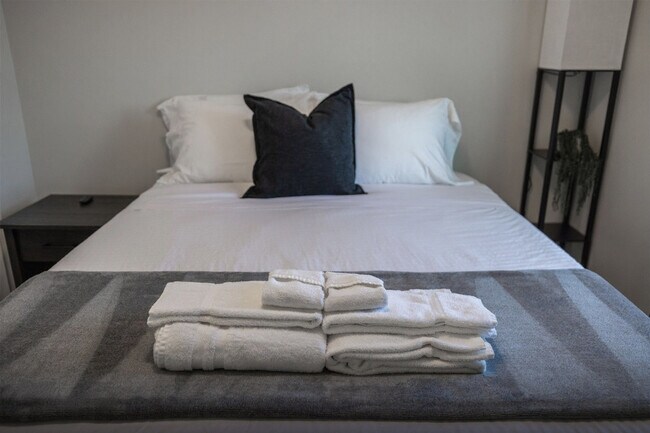 Building Photo - 1024 W 400 S