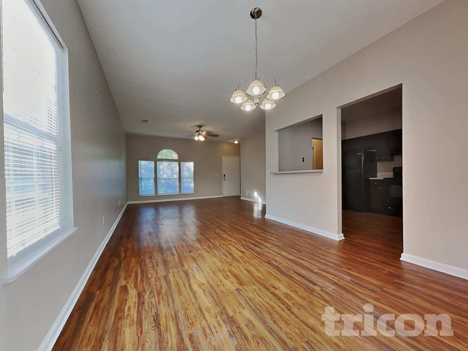 Building Photo - 62 Sweet Thorne Cir