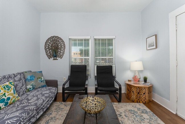 Building Photo - 1525 5th St