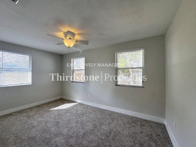 Building Photo - 2855 Lydia St