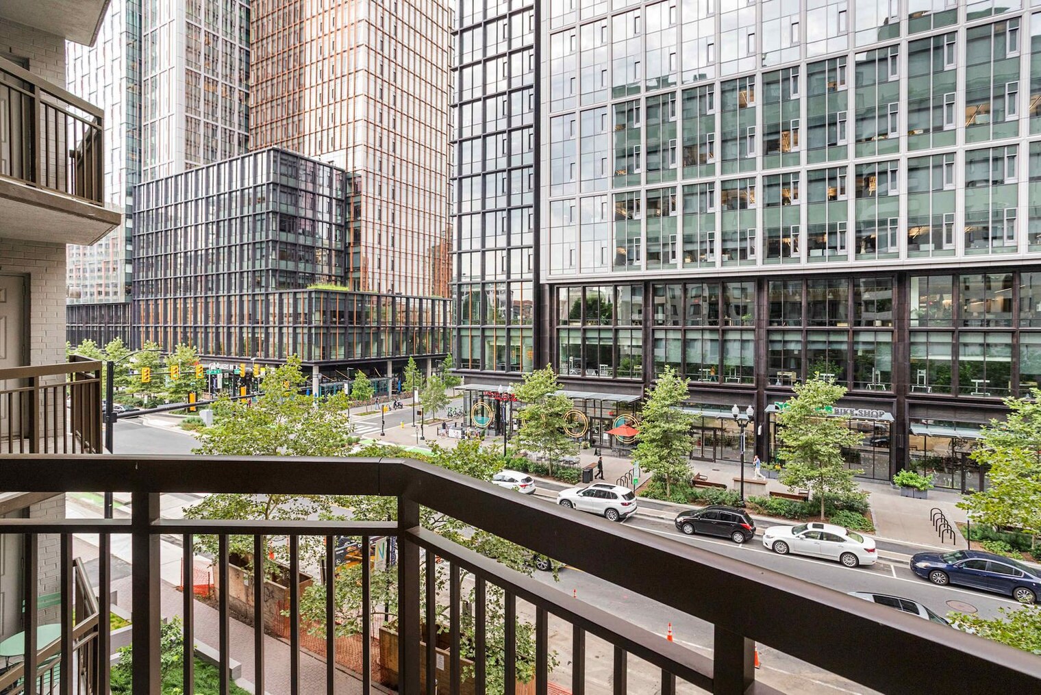 Building Photo - 1221 S Eads St