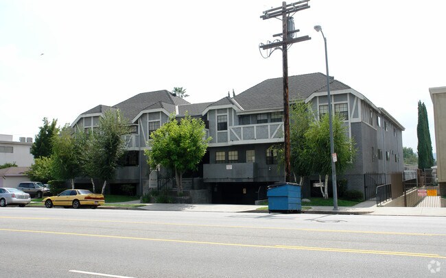 Building Photo - 15000 Burbank Blvd
