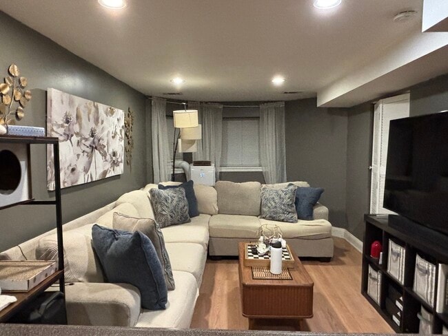 Living room - 4871 N Magnolia Ave