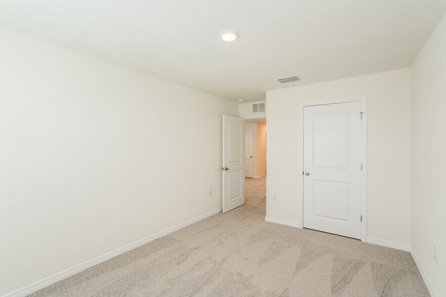 Building Photo - 2921 Great Abaco Wy