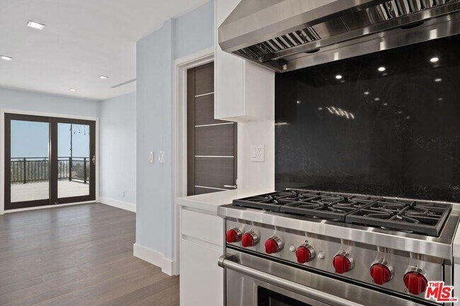 Building Photo - 1256 Stradella Rd