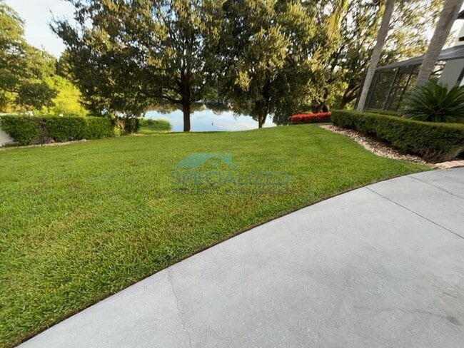Building Photo - 8131 Vineland Oaks Blvd