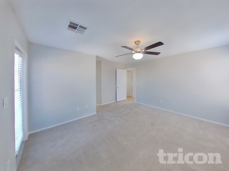 Building Photo - 684 Rising Brook Dr