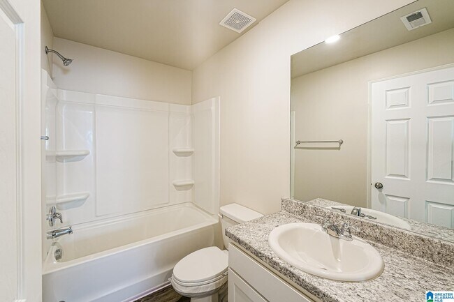 Building Photo - 148 Jonathan Dr