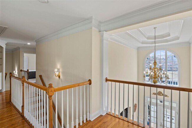 Building Photo - 5685 Lake Manor Trce