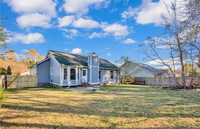 Building Photo - 1332 Oak Knolls Dr