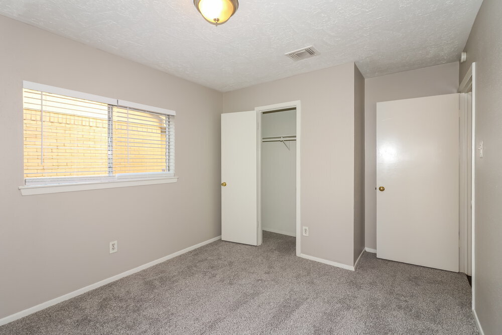 Building Photo - 15826 Beechnut St