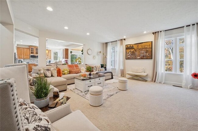 Building Photo - 1005 Autumn Woods Dr