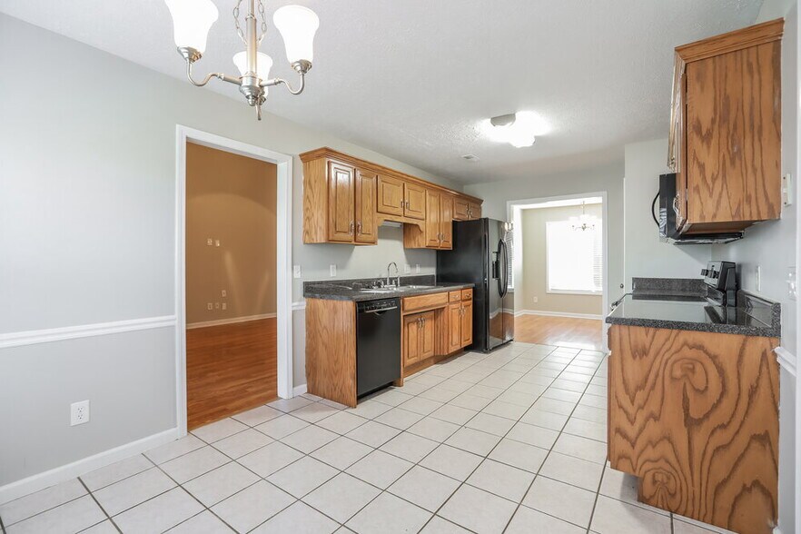 Building Photo - 9006 Nevada Ave