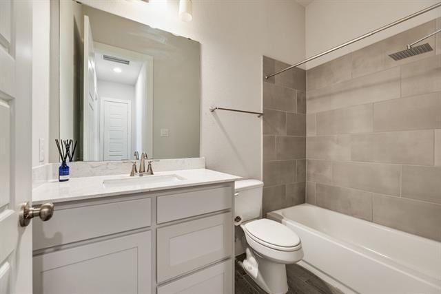 Building Photo - 3902 Braxton Dr