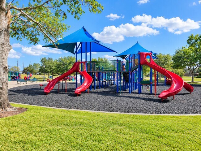 Building Photo - 2610 Parkbriar Ln
