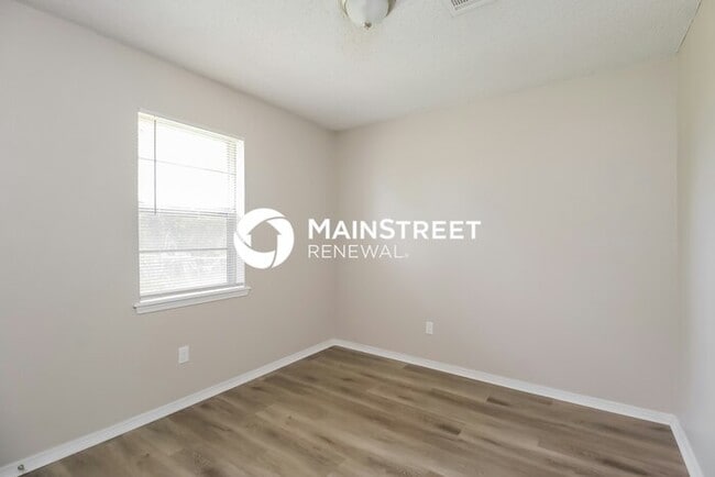 Building Photo - 3 Bedroom Pet-Friendly Home in CHOCTAW, OK...
