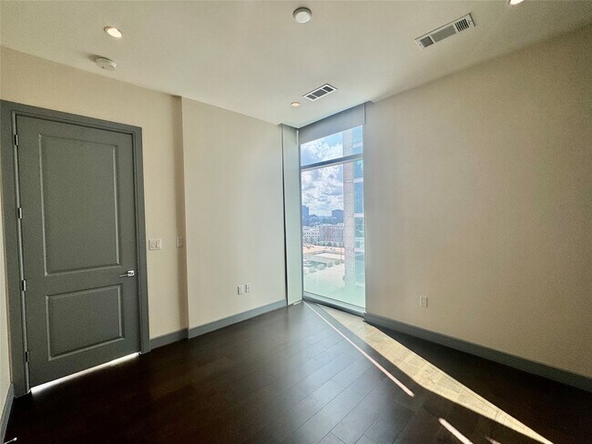 Building Photo - 4521 San Felipe St