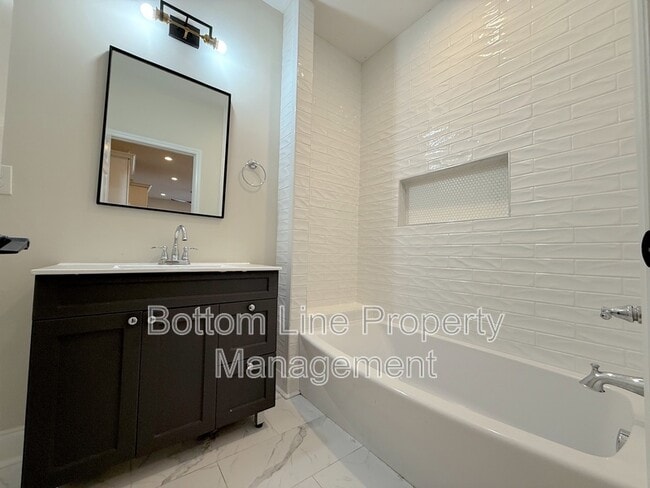 Building Photo - 1112 Pegram St