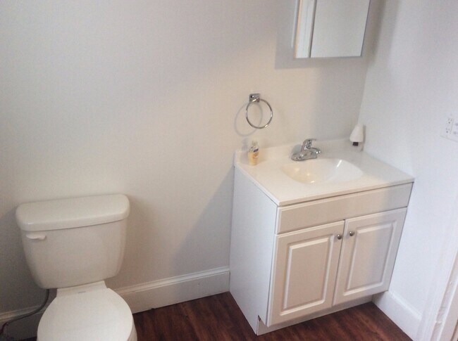 Building Photo - 3 bedroom apartment in York City SD