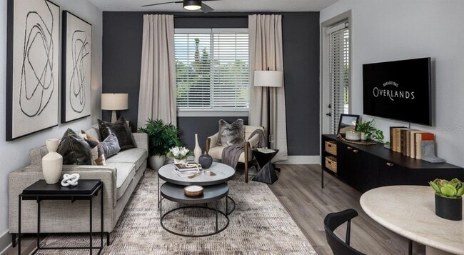 Building Photo - 5000 Collina Ter