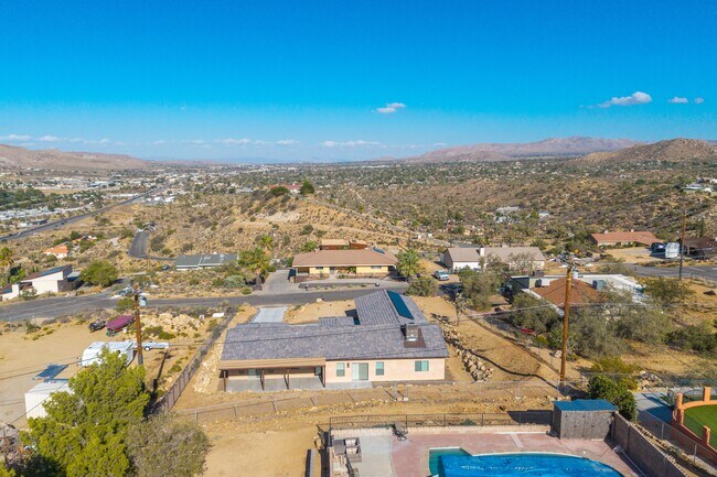 Building Photo - 7760 Arrowhead Dr