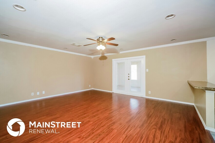 Building Photo - 6611 Meadow Fawn Dr